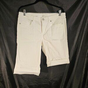 Loft Outlet "Bicycle" denim bermuda shorts. Size 8. Like new